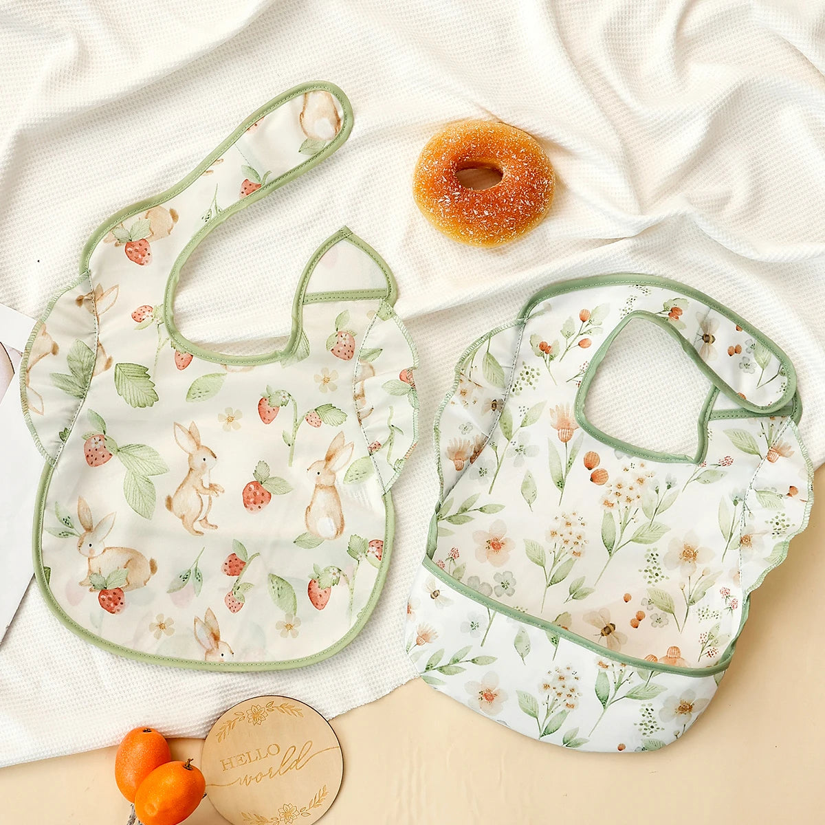 Elinfant 2-Pack Feeding Bibs,Easy-Clean Burp Cloth with Adjustable Closure and Pocket, Mixed Colors,Eating Bibs Aprons Smocks