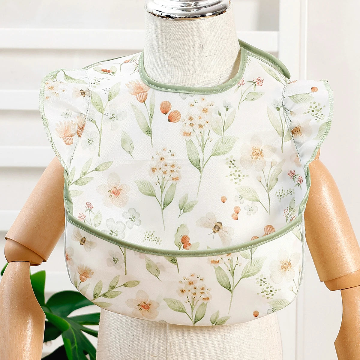 Elinfant 2-Pack Feeding Bibs,Easy-Clean Burp Cloth with Adjustable Closure and Pocket, Mixed Colors,Eating Bibs Aprons Smocks